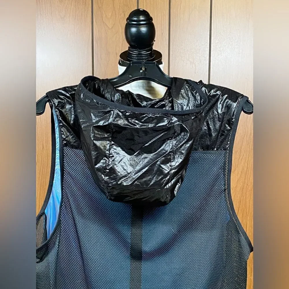 Moncler Technical Vest - Blue size L